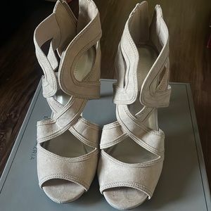 Women’s shoes